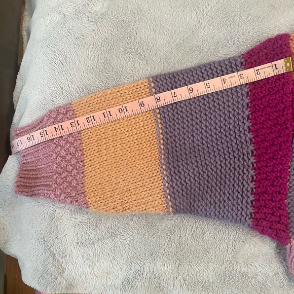 Cropped Chunky Knit Dolman Sweater - Picture 4 of 9